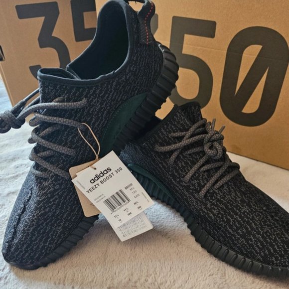 Yeezy pirate black